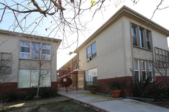 Venice Apartment in Venice, CA - Building Photo - Building Photo