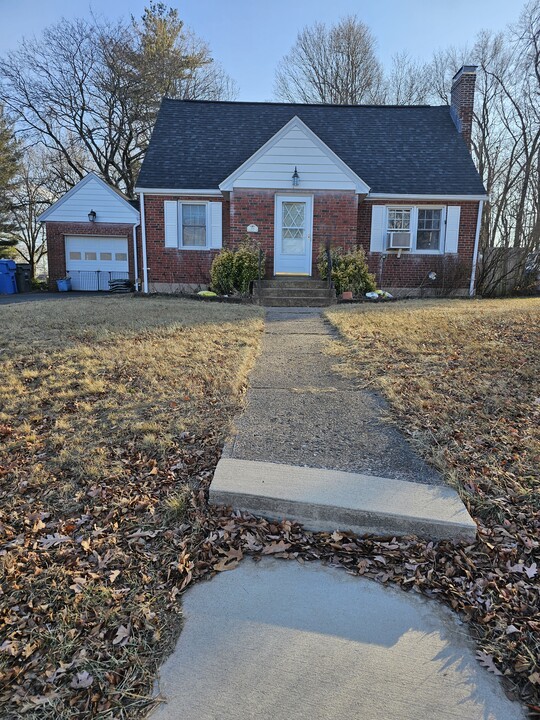 104 Mather St in Manchester, CT - Foto de edificio