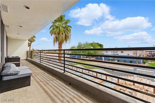 property at 214 S Maryland Pkwy