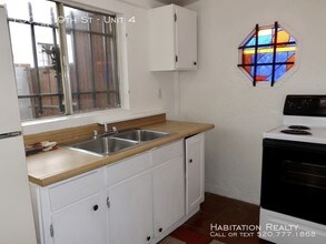 1305 E 9th St-Unit -Unit 4 in Tucson, AZ - Building Photo - Building Photo