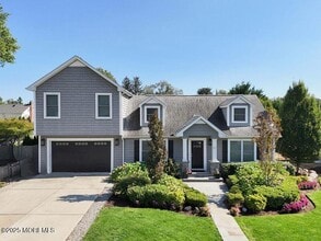 63 Carpenter St in Red Bank, NJ - Building Photo - Building Photo