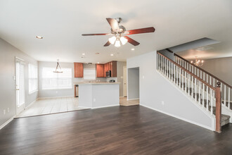1325 Forest Creek in Desoto, TX - Building Photo - Building Photo