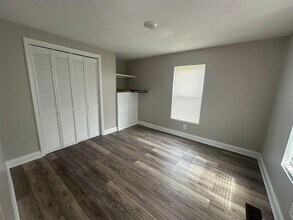 49 Christmas Ln in Adolphus, KY - Building Photo - Building Photo