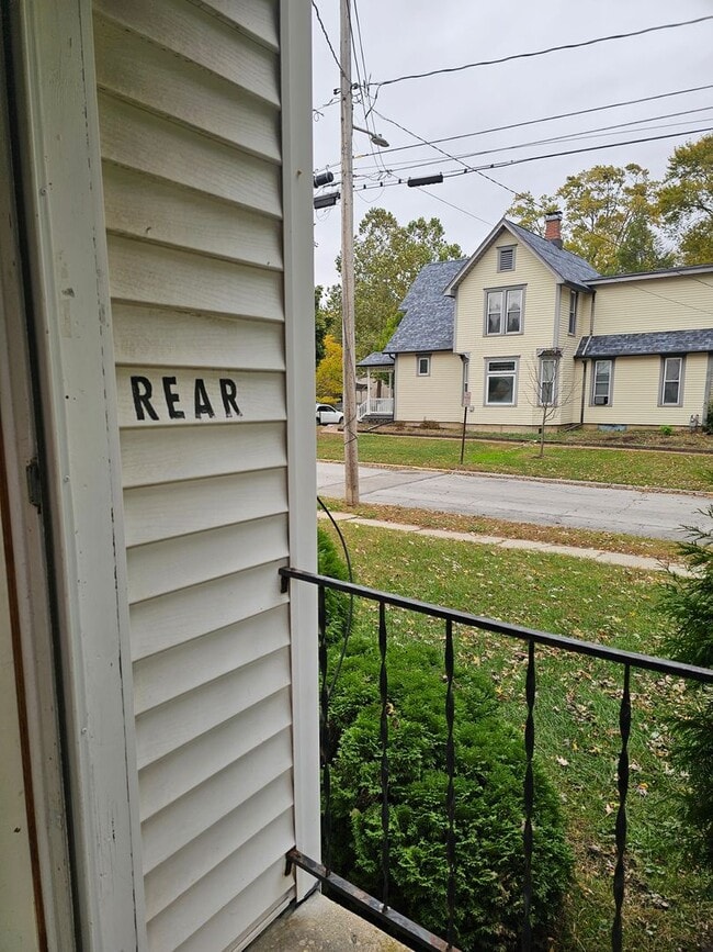 619 Wallace Ave in Bowling Green, OH - Building Photo - Building Photo