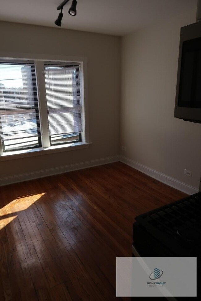 1700-1710 W Albion in Chicago, IL - Building Photo - Building Photo