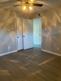 Spring Branch Gardens Apartments photo'