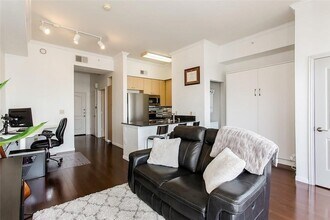 3225 Turtle Creek Blvd, Unit 1140 in Dallas, TX - Foto de edificio - Building Photo