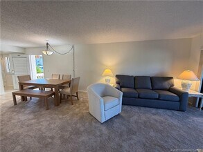 554 NE Plantation Rd in Stuart, FL - Building Photo - Building Photo