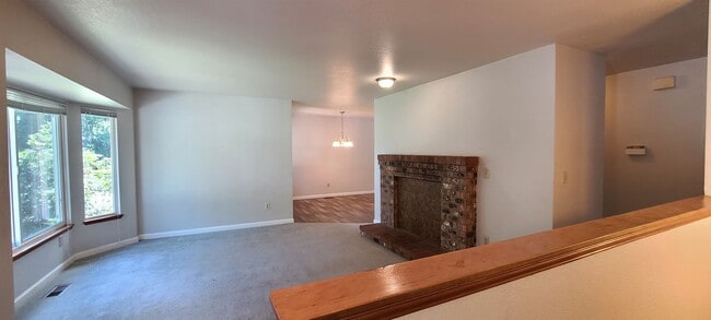 6821 119th Pl SE in Bellevue, WA - Building Photo - Building Photo