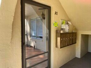 446 Pine Glen Ln in Greenacres, FL - Building Photo - Building Photo