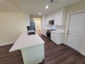 8709 Donna Gail Dr in Austin, TX - Building Photo - Building Photo