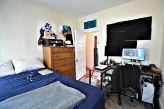 67 Washburn Ave in Cambridge, MA - Foto de edificio - Building Photo