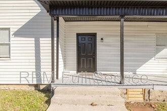 1002 N Maple St in Murfreesboro, TN - Building Photo - Building Photo