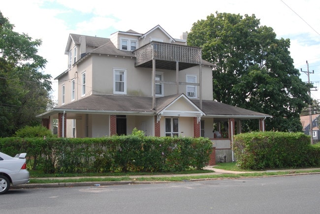 68 Cottage Pl in Long Branch, NJ - Foto de edificio - Building Photo