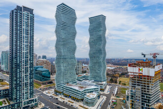 M1 in Mississauga, ON - Building Photo - Building Photo