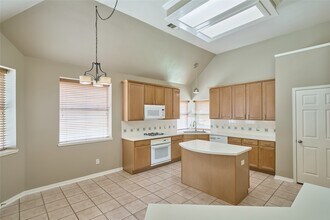 15810 Ashton Hills Dr in Cypress, TX - Building Photo - Building Photo