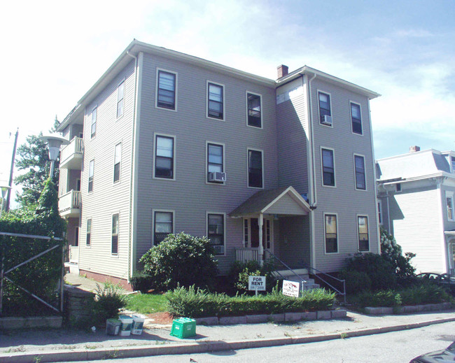 21 Bowdoin St in Worcester, MA - Building Photo - Building Photo