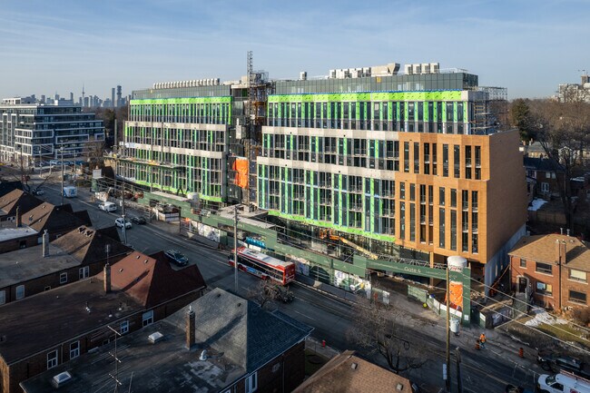 1718 Bayview Ave in Toronto, ON - Building Photo - Building Photo