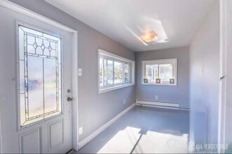 1912 Montgomery St in Rahway, NJ - Building Photo - Building Photo