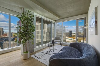 Primeira Apartments in Montréal, QC - Building Photo - Building Photo