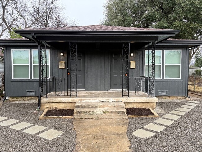 property at 2324 Metropolitan Ave