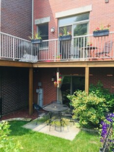 556 E 32nd St, Unit C in Chicago, IL - Building Photo