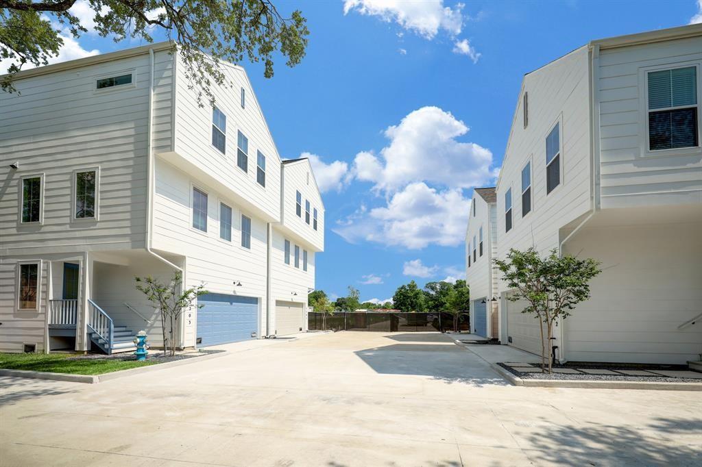 5207 Burress Springs Ln in Houston, TX - Building Photo