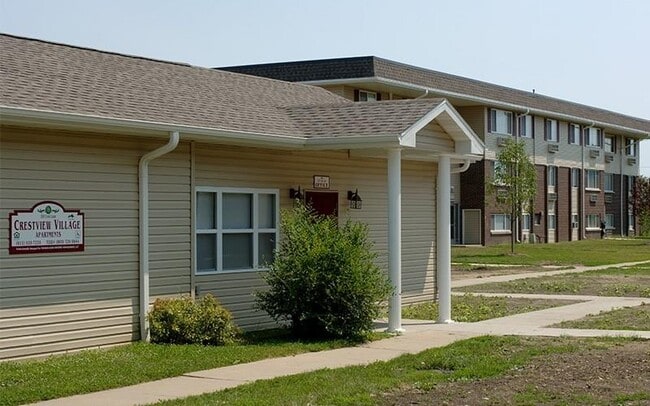 property at 200 N Crestlane Dr