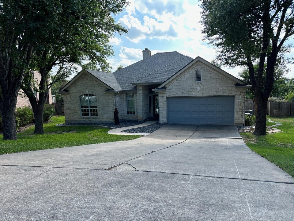 11817 Watercrest Ct in Austin, TX - Building Photo