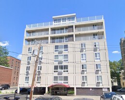 4 Trowbridge Pl, Unit 6A in Cambridge, MA - Building Photo