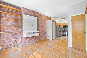719 Adams St in Hoboken, NJ - Building Photo - Building Photo