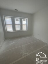 3529 W Shakespeare Ave, Unit 1W in Chicago, IL - Building Photo - Building Photo