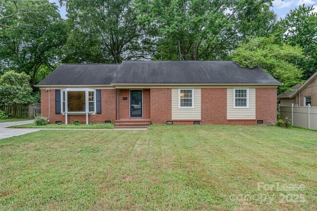 property at 3252 Northampton Dr