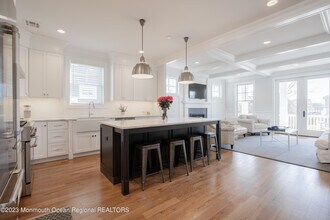 41 Washington Ave in Rumson, NJ - Building Photo - Building Photo