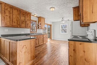 205 E Murray Ave in White Pigeon, MI - Building Photo - Building Photo