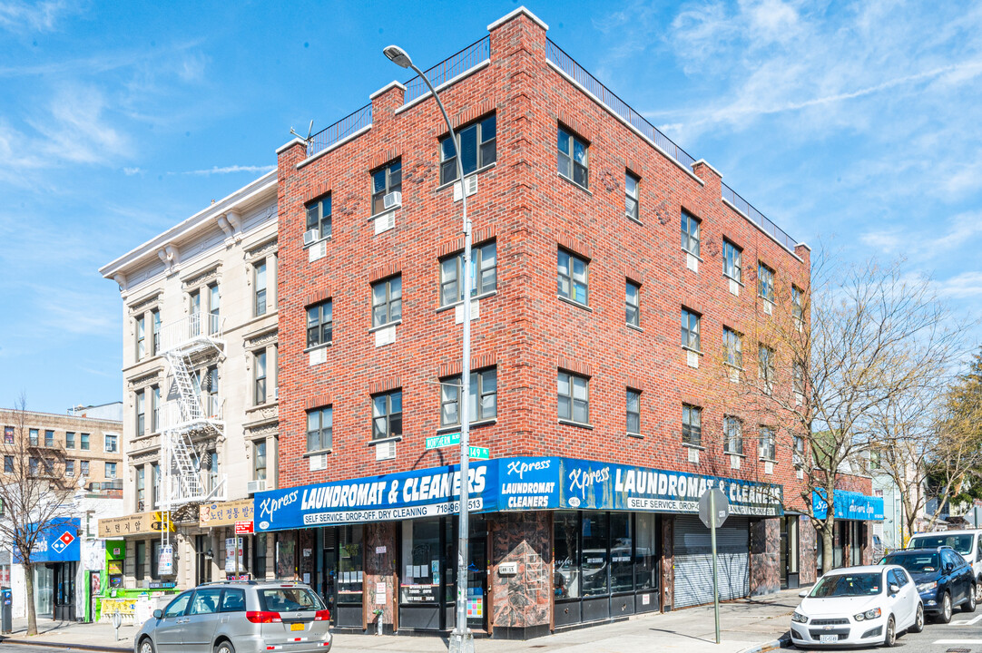 14915 Northern Blvd in Flushing, NY - Building Photo