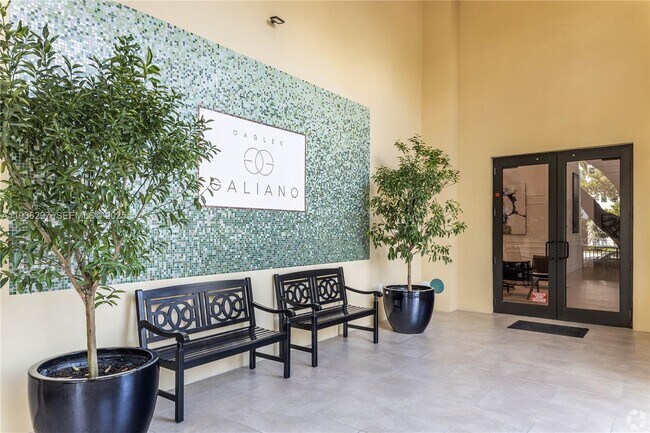 1091 Galiano St in Coral Gables, FL - Building Photo - Building Photo