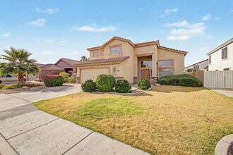 7464 W Potter Dr in Glendale, AZ - Building Photo - Building Photo
