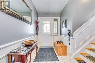 4312 Longmoor Dr in Burlington, ON - Building Photo - Building Photo