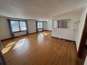 1183 Chemong Rd in Peterborough, ON - Building Photo - Building Photo