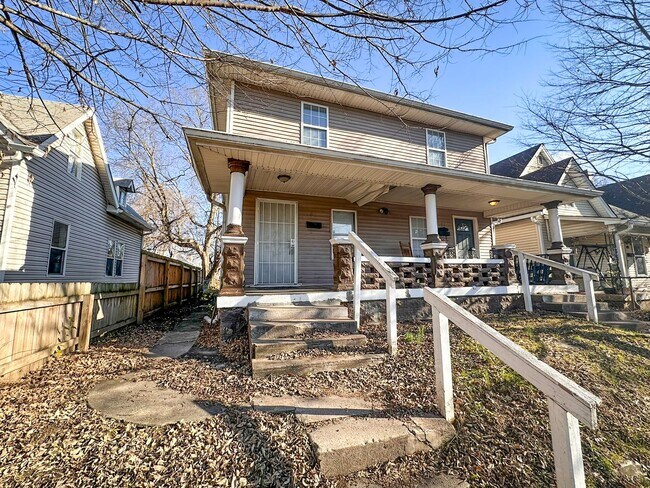103-103 N Gladstone Ave in Indianapolis, IN - Building Photo - Building Photo