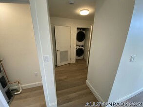 1079 Commonwealth Ave in Boston, MA - Building Photo - Building Photo