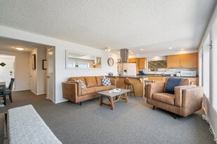 13425 Hidden Valley in Gig Harbor, WA - Building Photo