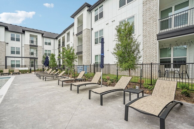 Ascend At Elevon in Lavon, TX - Foto de edificio - Building Photo