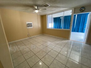 17377 Dowling Dr in Ft. Myers, FL - Building Photo - Building Photo