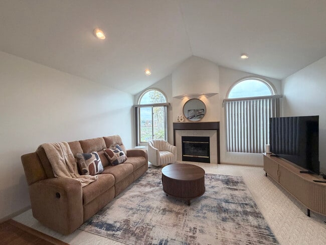 property at 4205 Brookcrest Dr SW