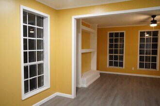 203 N Bishop St in Marshall, TX - Building Photo - Building Photo