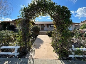 30081 Thornhill Dr in Menifee, CA - Building Photo - Building Photo