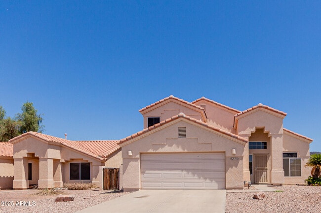 5206 W Topeka Dr in Glendale, AZ - Building Photo - Building Photo