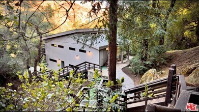 19562 Cave Way in Topanga, CA - Building Photo - Building Photo